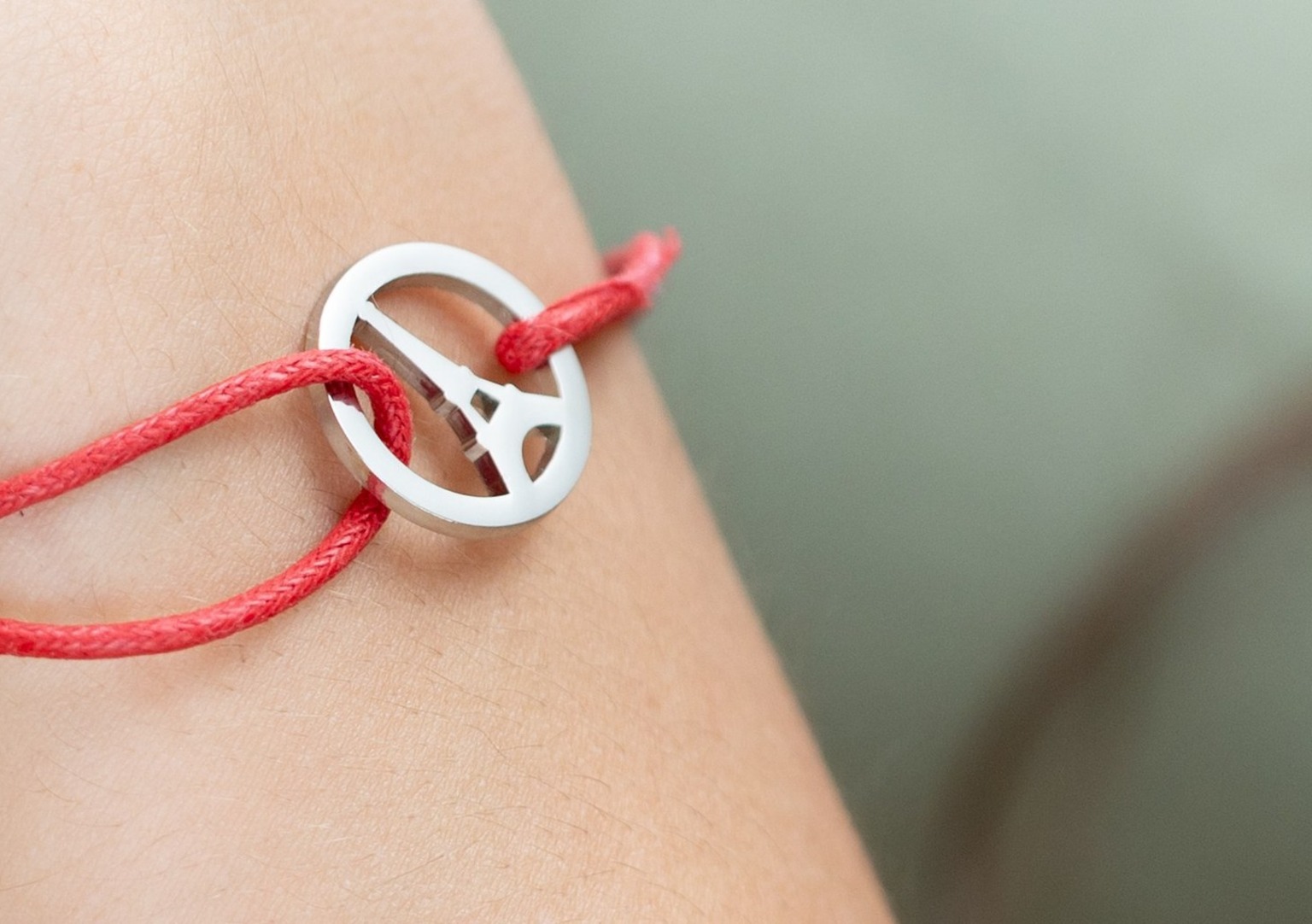 bracelet tour eiffel